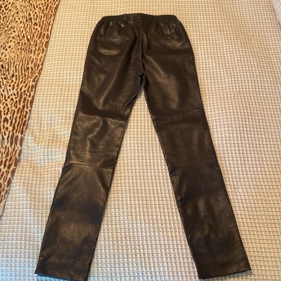 Leather Leggings by Neiman Marcus (Cusp) EUC Size XS - Picture 2 of 4